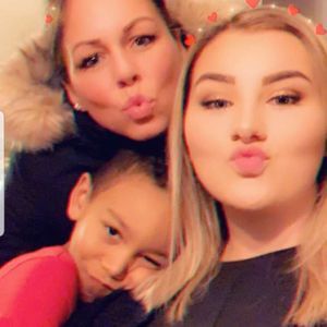 Meet your Posher, Brooke